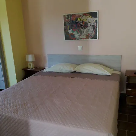 Petasos 1 * Jenadi