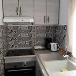 Petasos 1 *