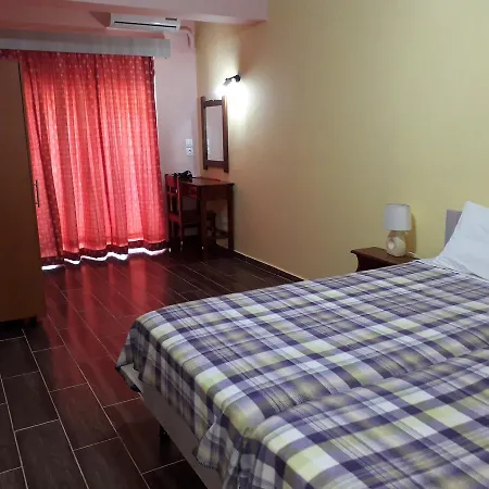 Petasos 1 *